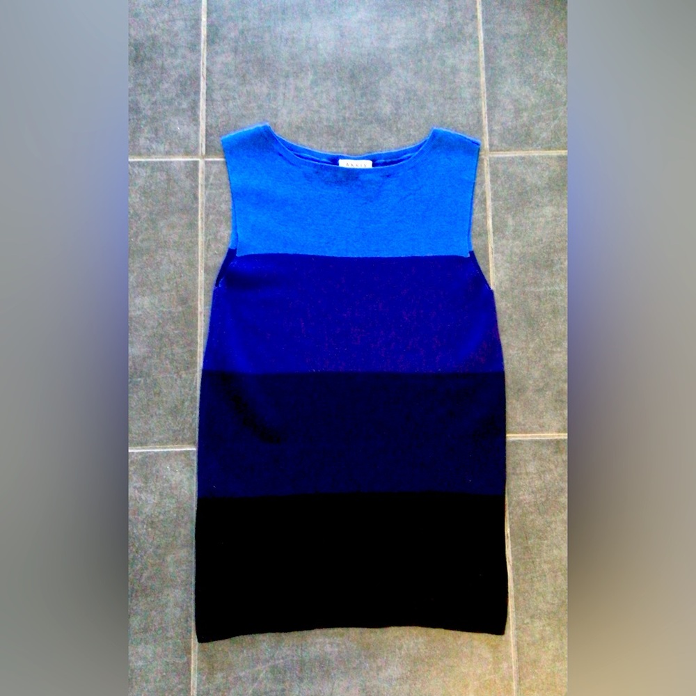 A-K-R-I-S- .Punto Multi-Blue Colorblock Sleeveless Top - XS-S / US 4